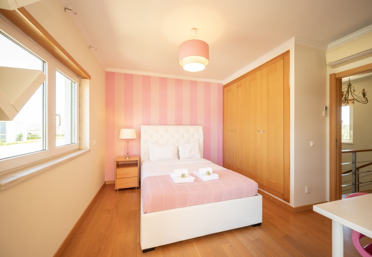 Villa em Parede - Parede Villa By Hosty
