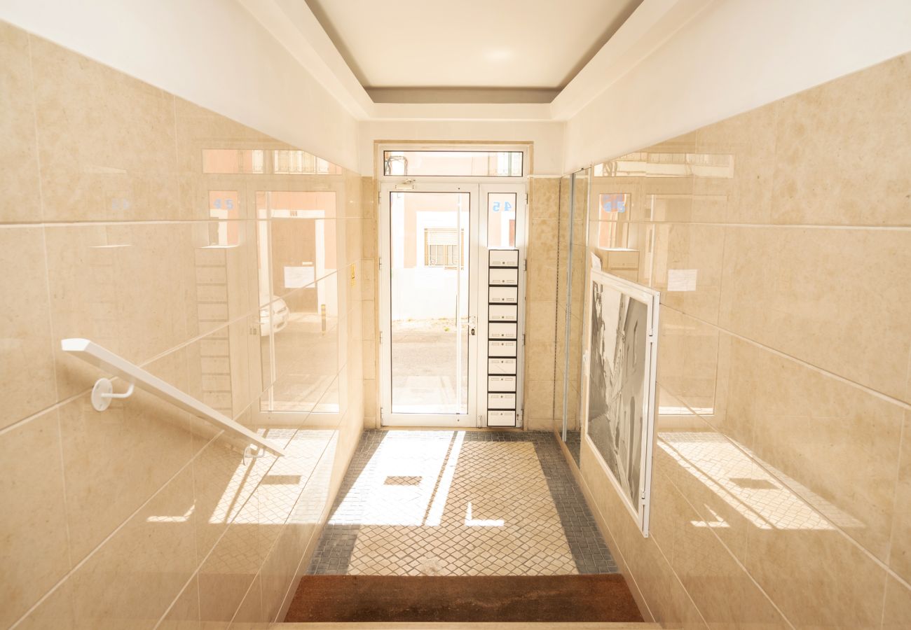 Apartamento em Lisboa - Estrela Terrace by Hosty