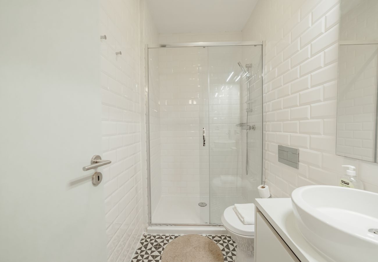 Apartamento em Porto - Cozy Flat with Terrace by Hosty