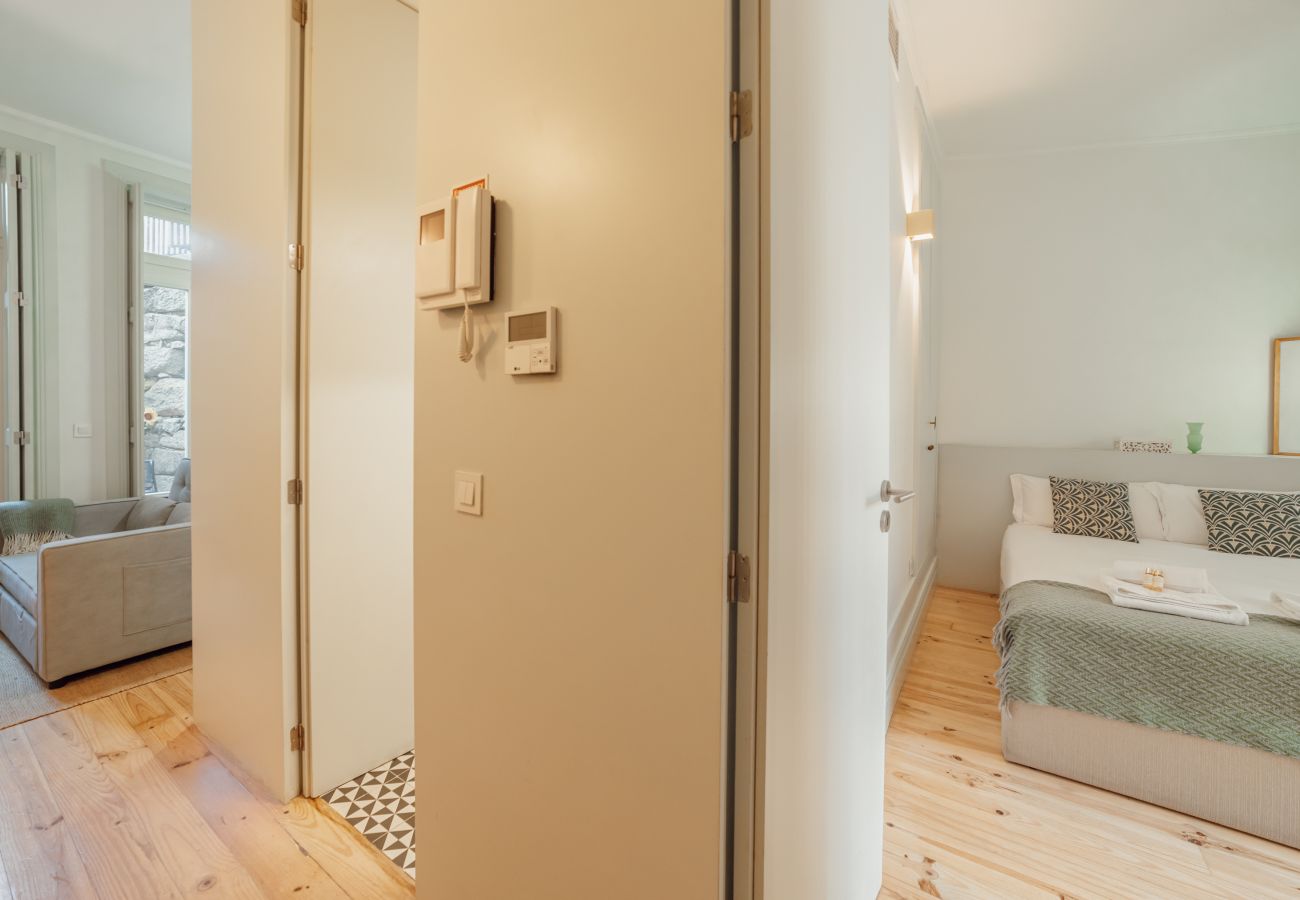 Apartamento em Porto - Cozy Flat with Terrace by Hosty
