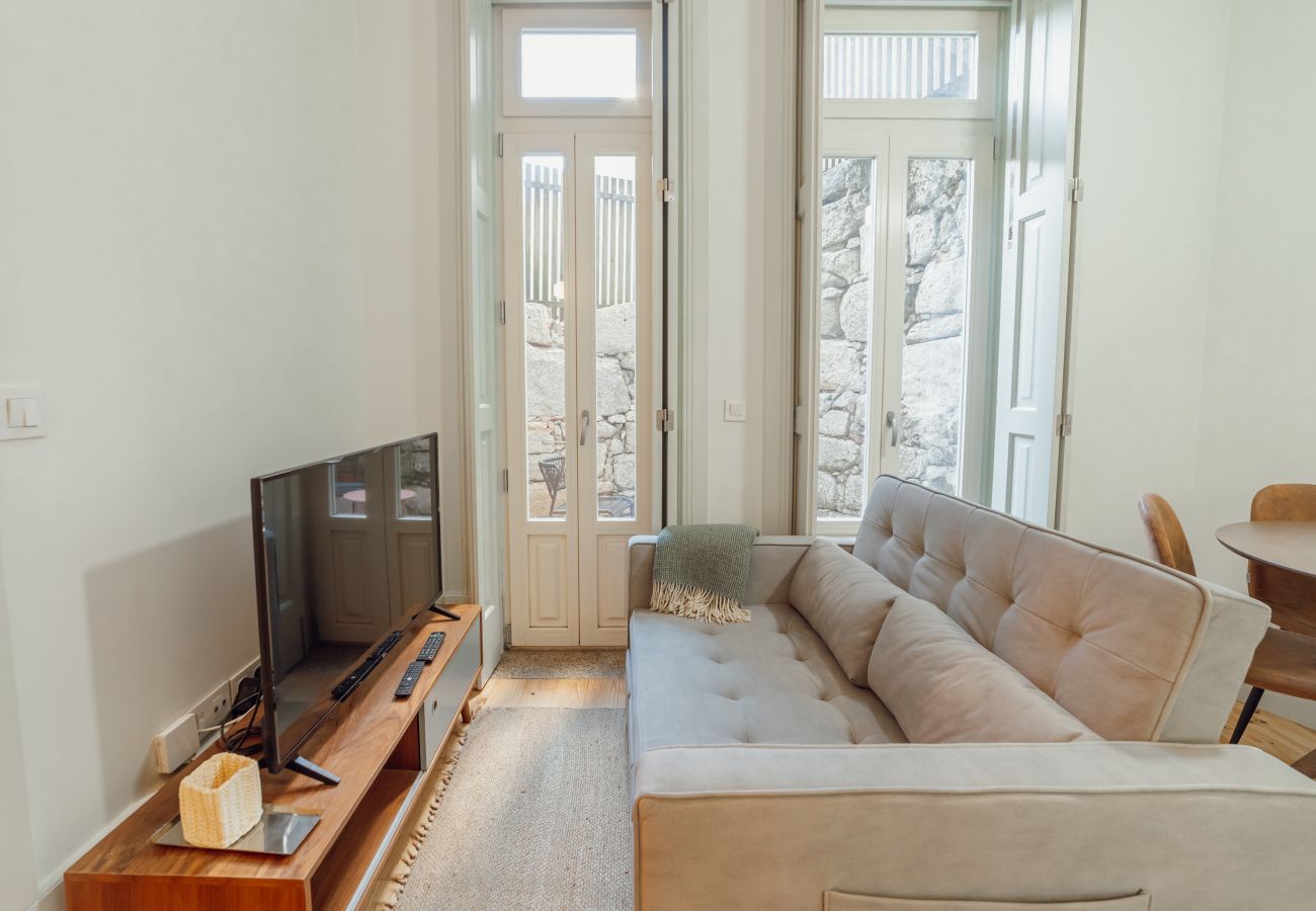 Apartamento em Porto - Cozy Flat with Terrace by Hosty