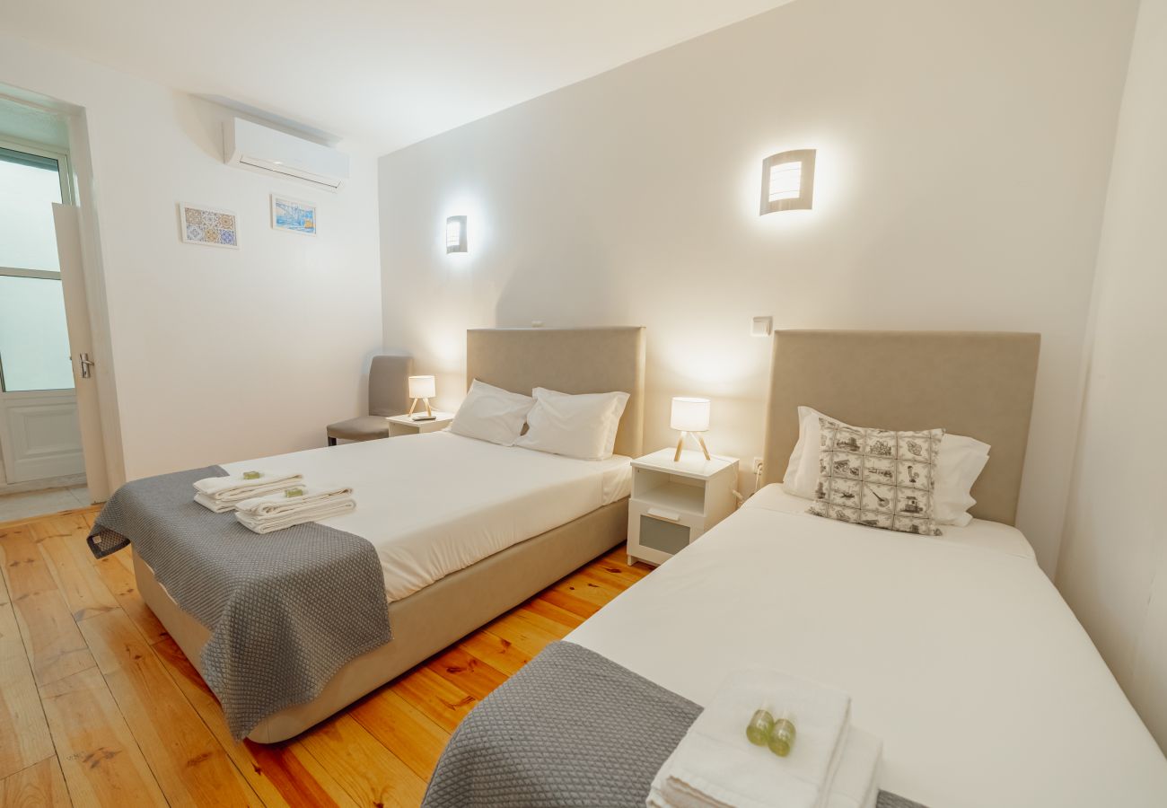 Quarto em Porto - DEAR 101 by Hosty