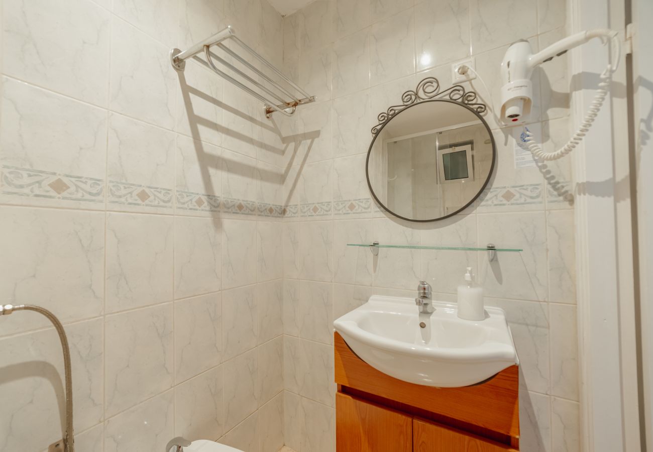 Quarto em Porto - DEAR 101 by Hosty