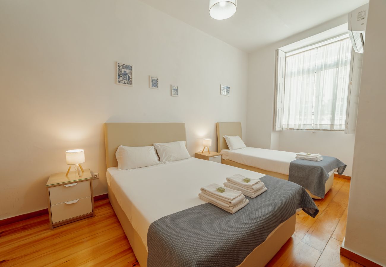 Quarto em Porto - DEAR 101 by Hosty