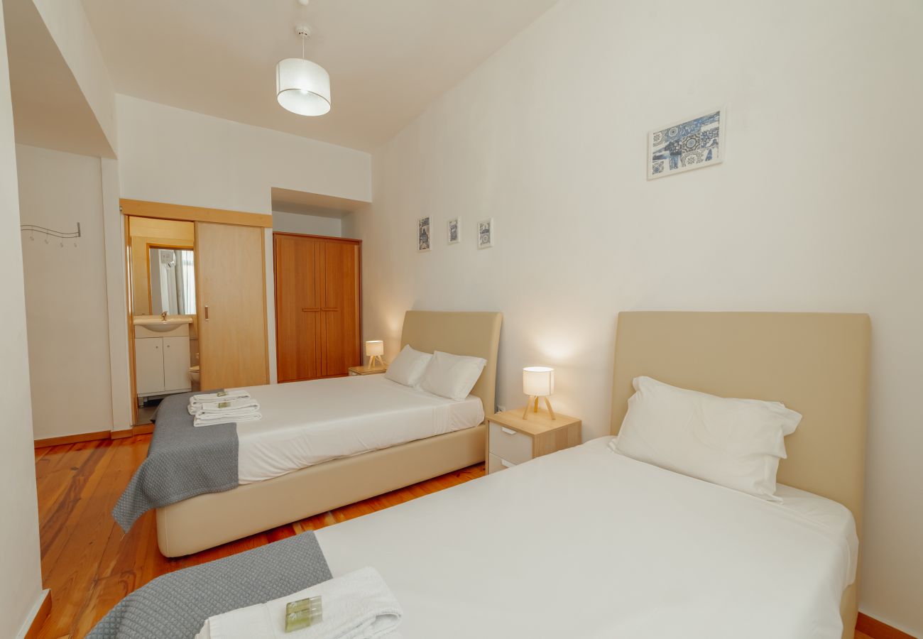 Quarto em Porto - DEAR 101 by Hosty