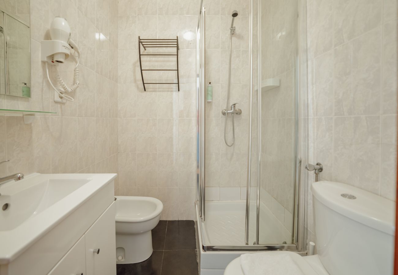 Quarto em Porto - DEAR 101 by Hosty