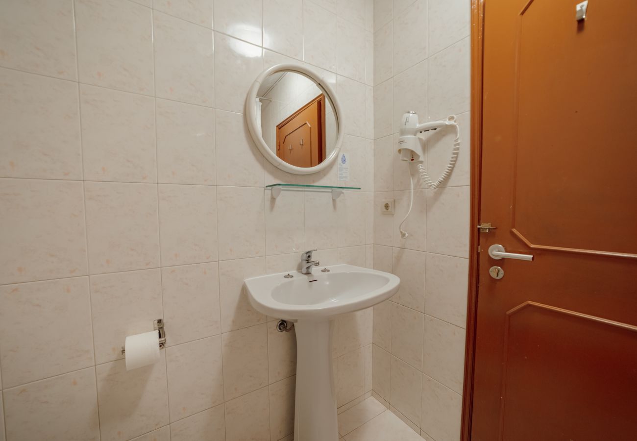 Quarto em Porto - DEAR 302 by Hosty