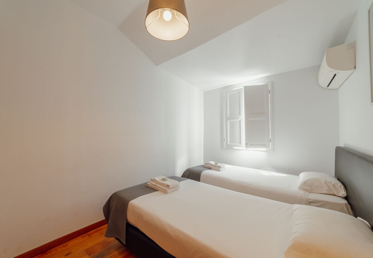 Quarto em Porto - DEAR 303 by Hosty