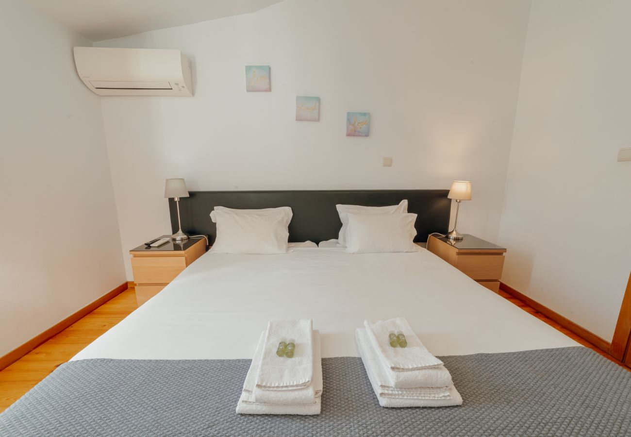 Quarto em Porto - DEAR 303 by Hosty