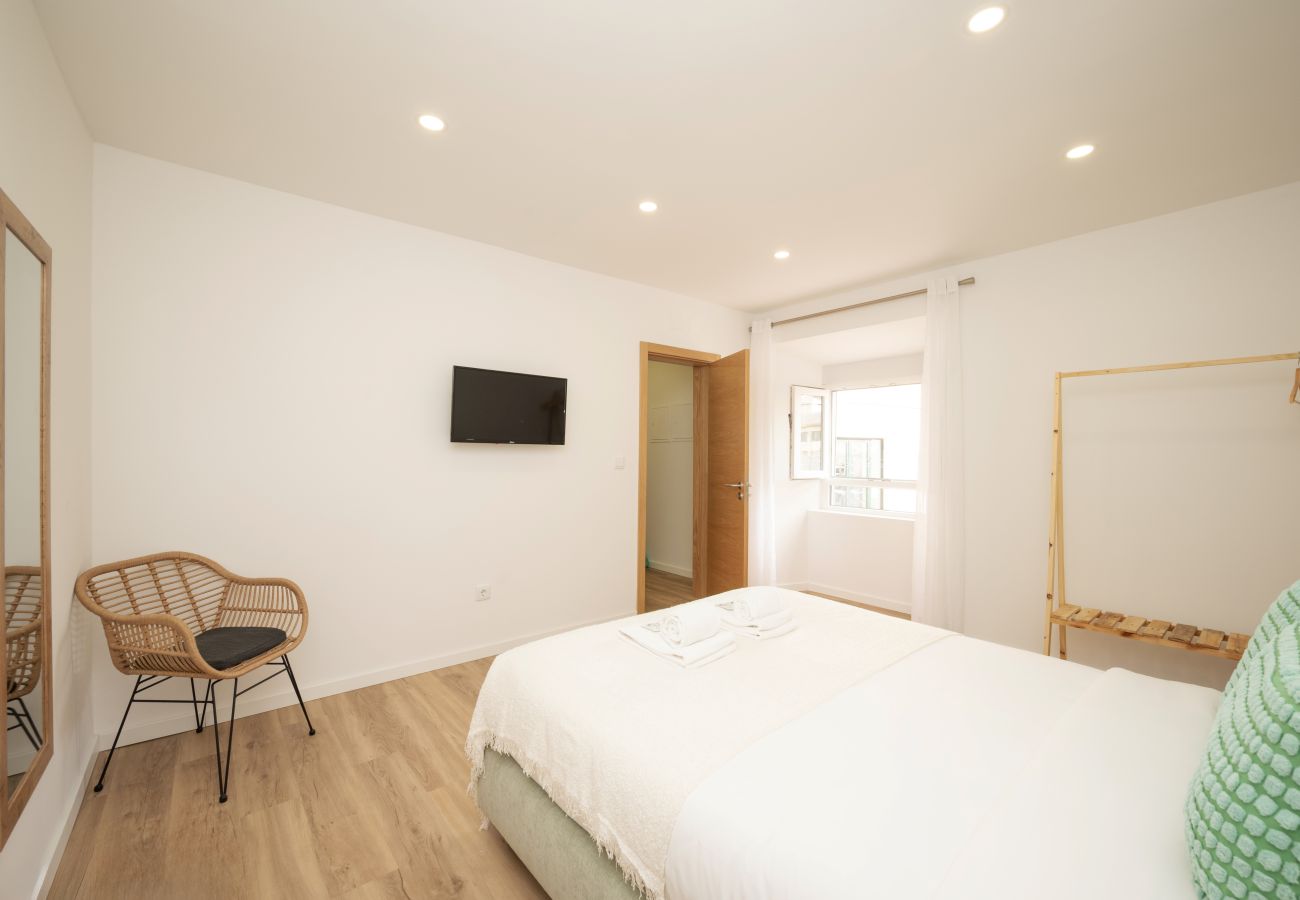 Apartamento em Sacavém - City Garden House by Hosty