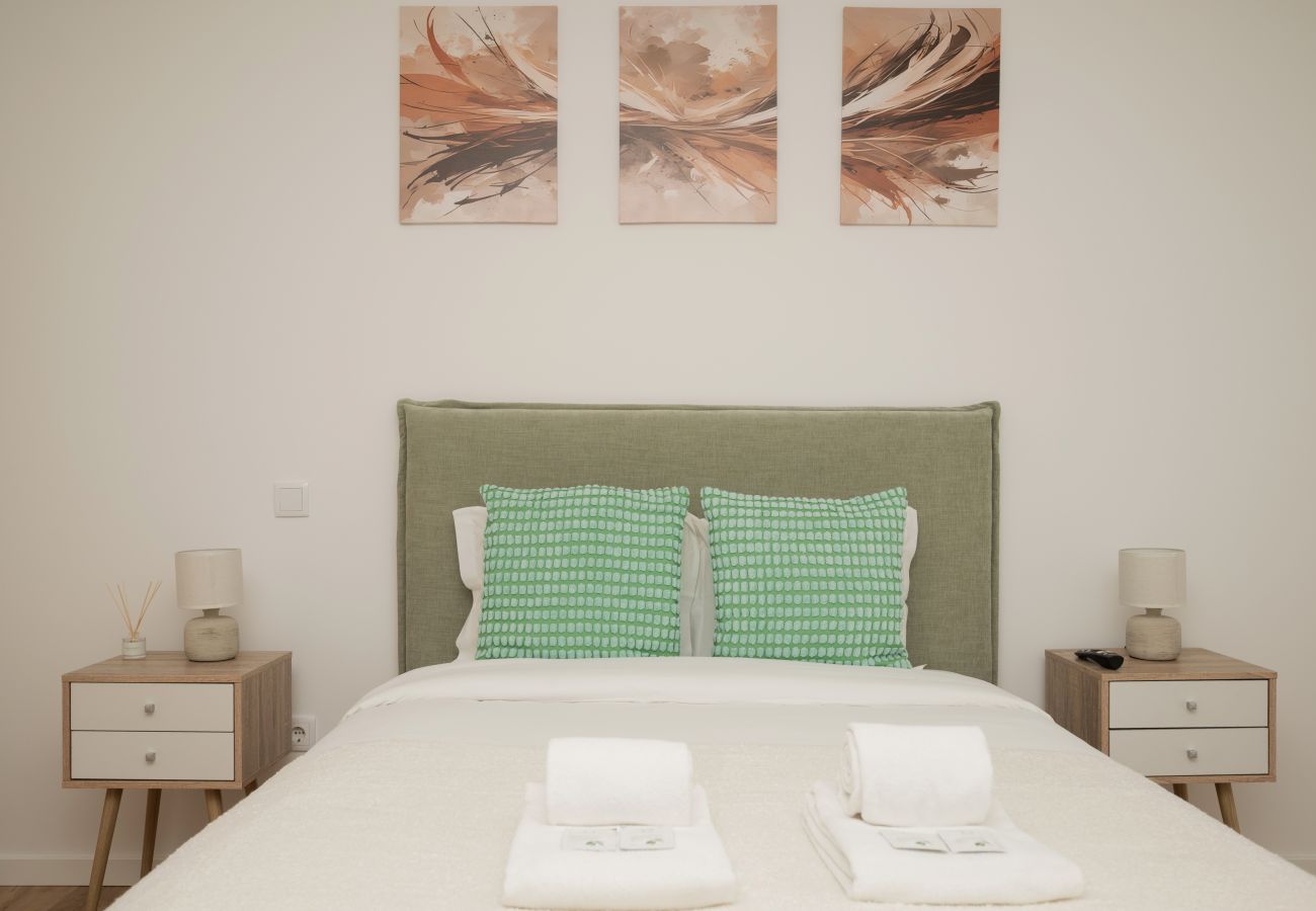 Apartamento em Sacavém - City Garden House by Hosty