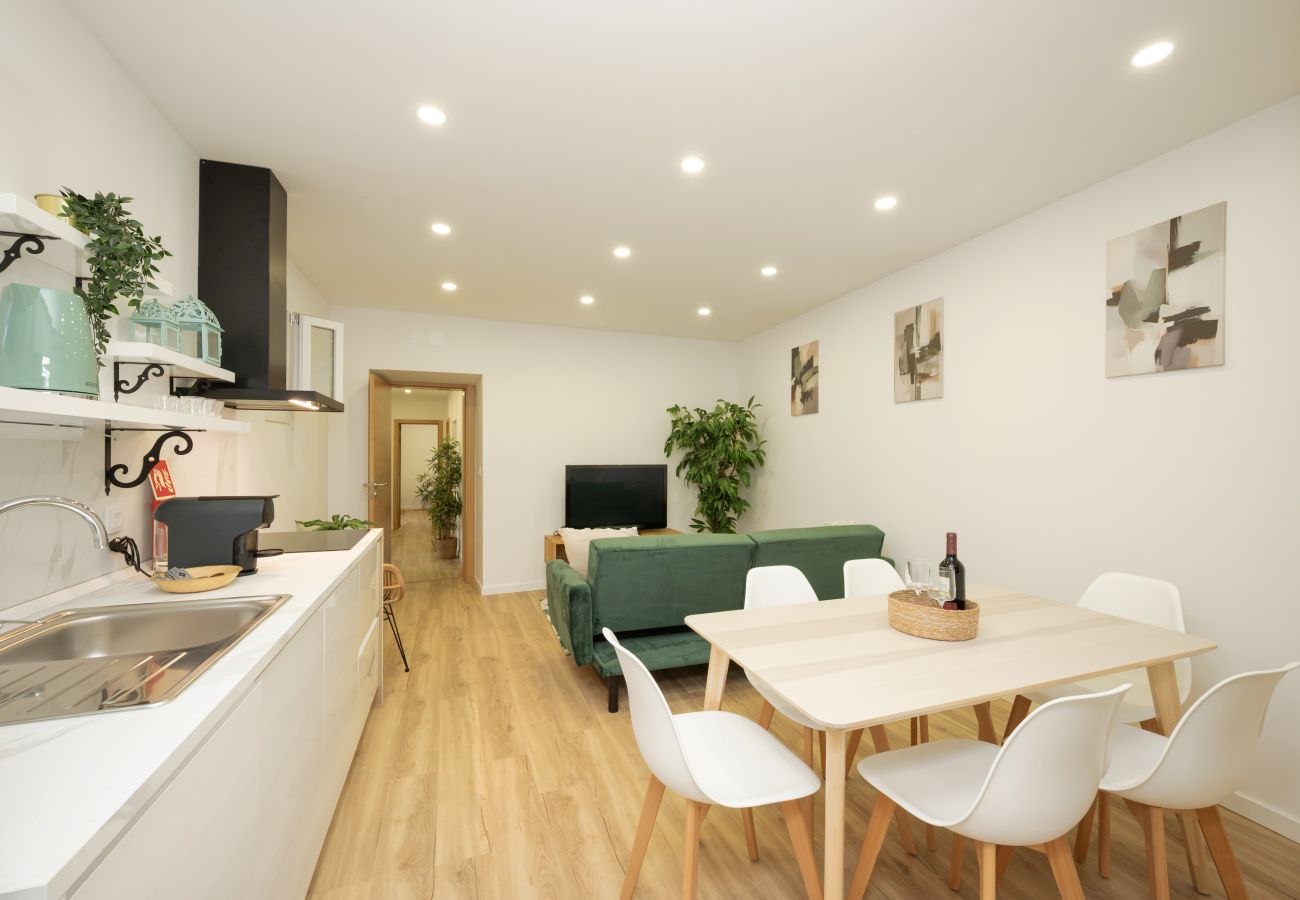 Apartamento em Sacavém - City Garden House by Hosty