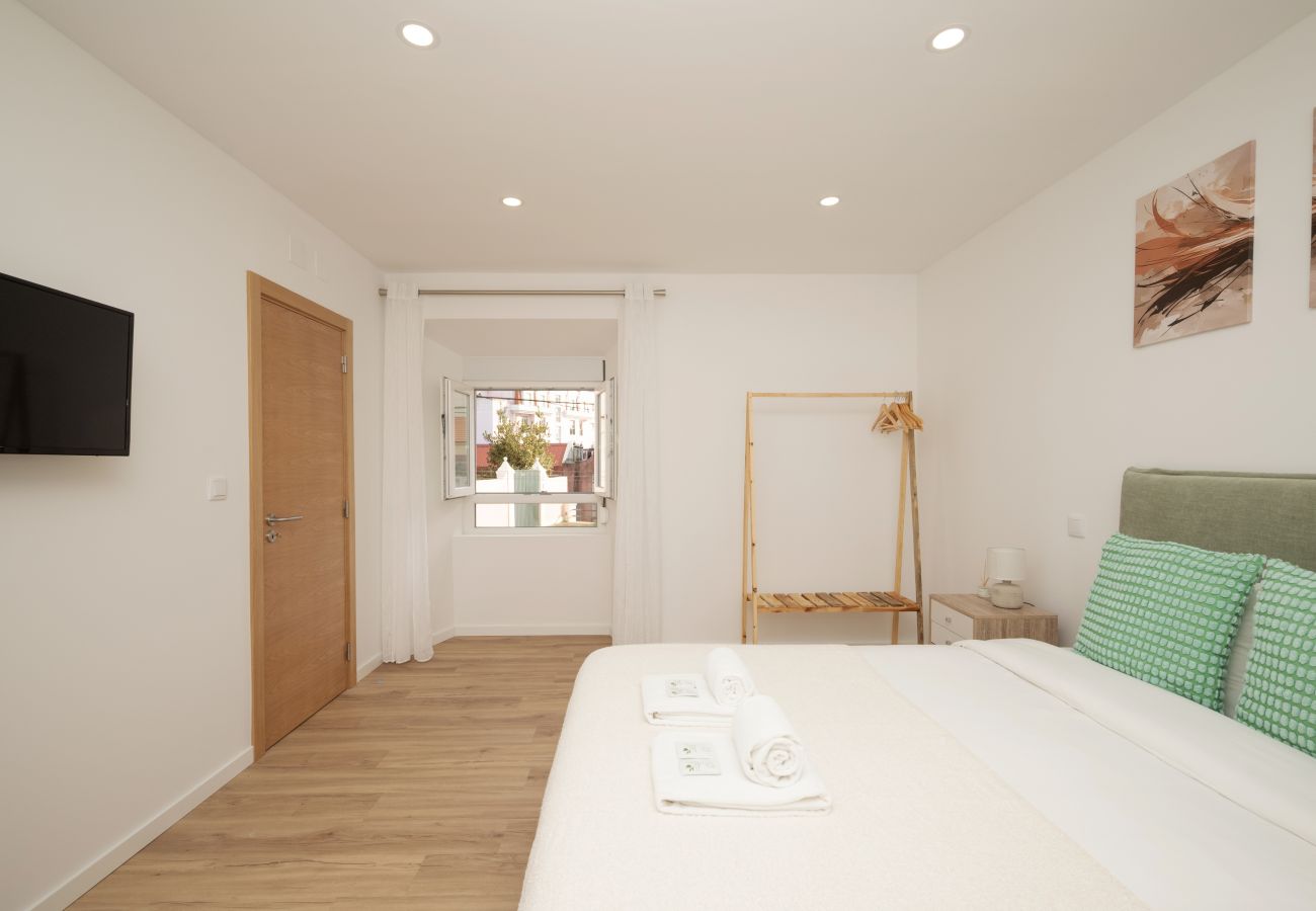 Apartamento em Sacavém - City Garden House by Hosty