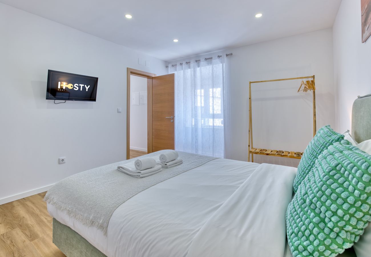 Apartamento em Sacavém - City Garden House by Hosty