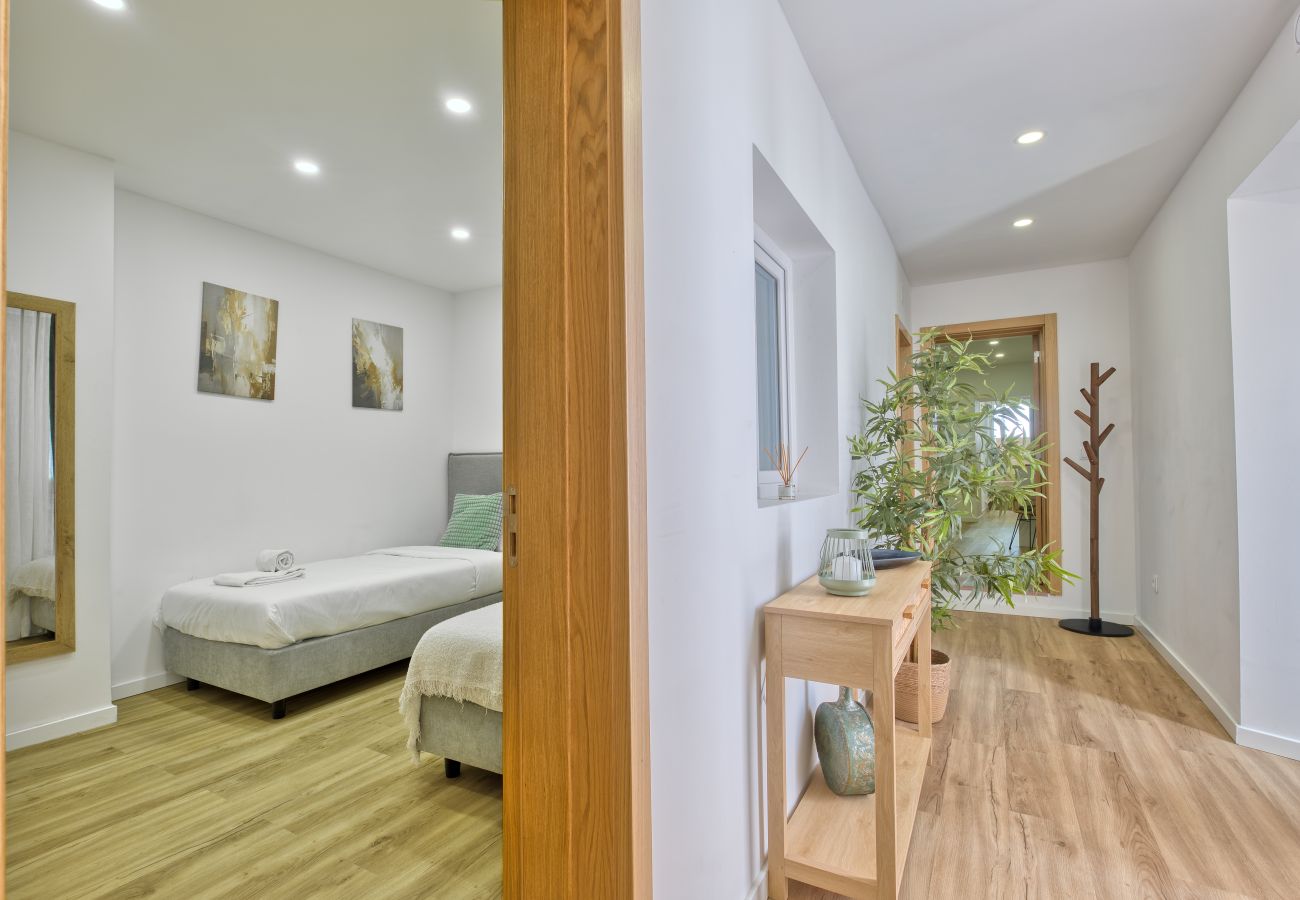 Apartamento em Sacavém - City Garden House by Hosty