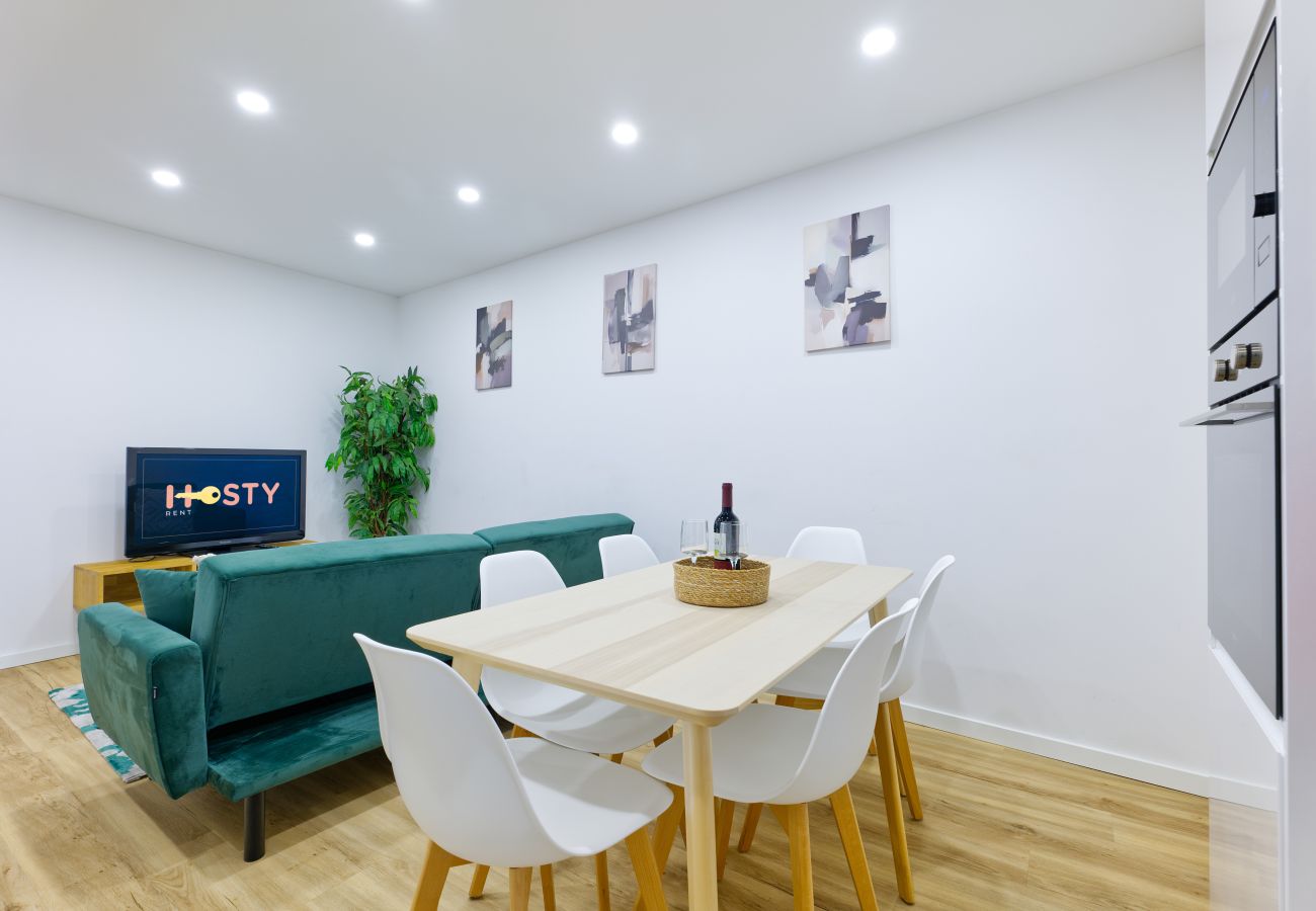 Apartamento em Sacavém - City Garden House by Hosty