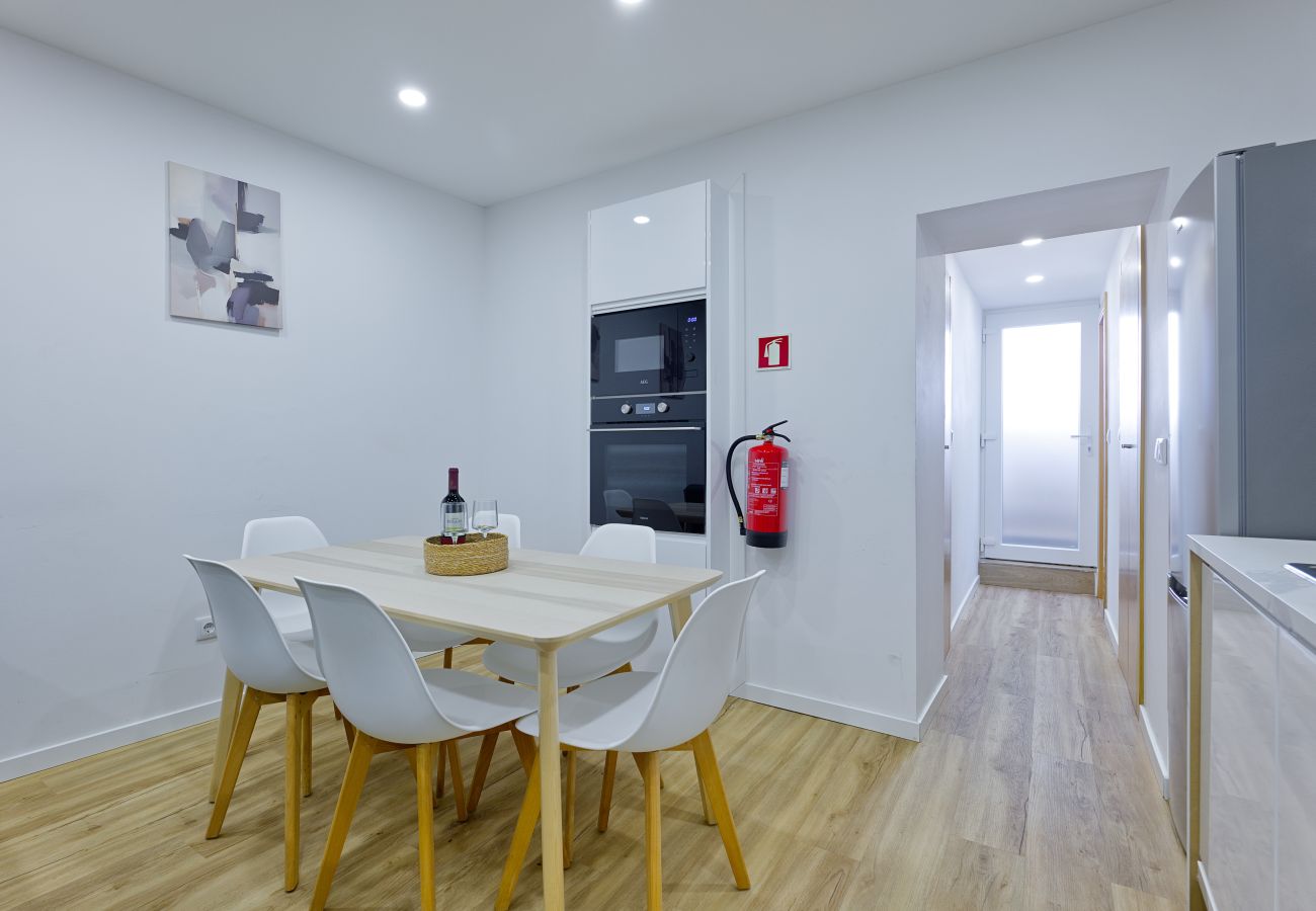 Apartamento em Sacavém - City Garden House by Hosty