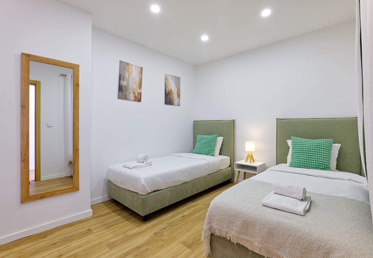 Apartamento em Sacavém - City Garden House by Hosty