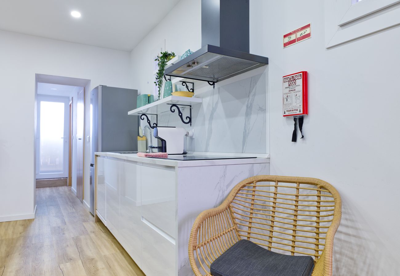 Apartamento em Sacavém - City Garden House by Hosty