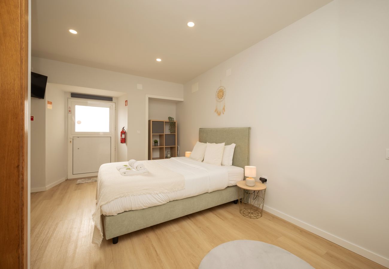 Estúdio em Loures - City Garden Studio by Hosty