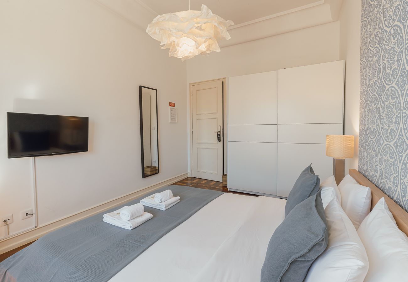 Quarto em Lisboa - Gaspar House in Areeiro Room I by Hosty