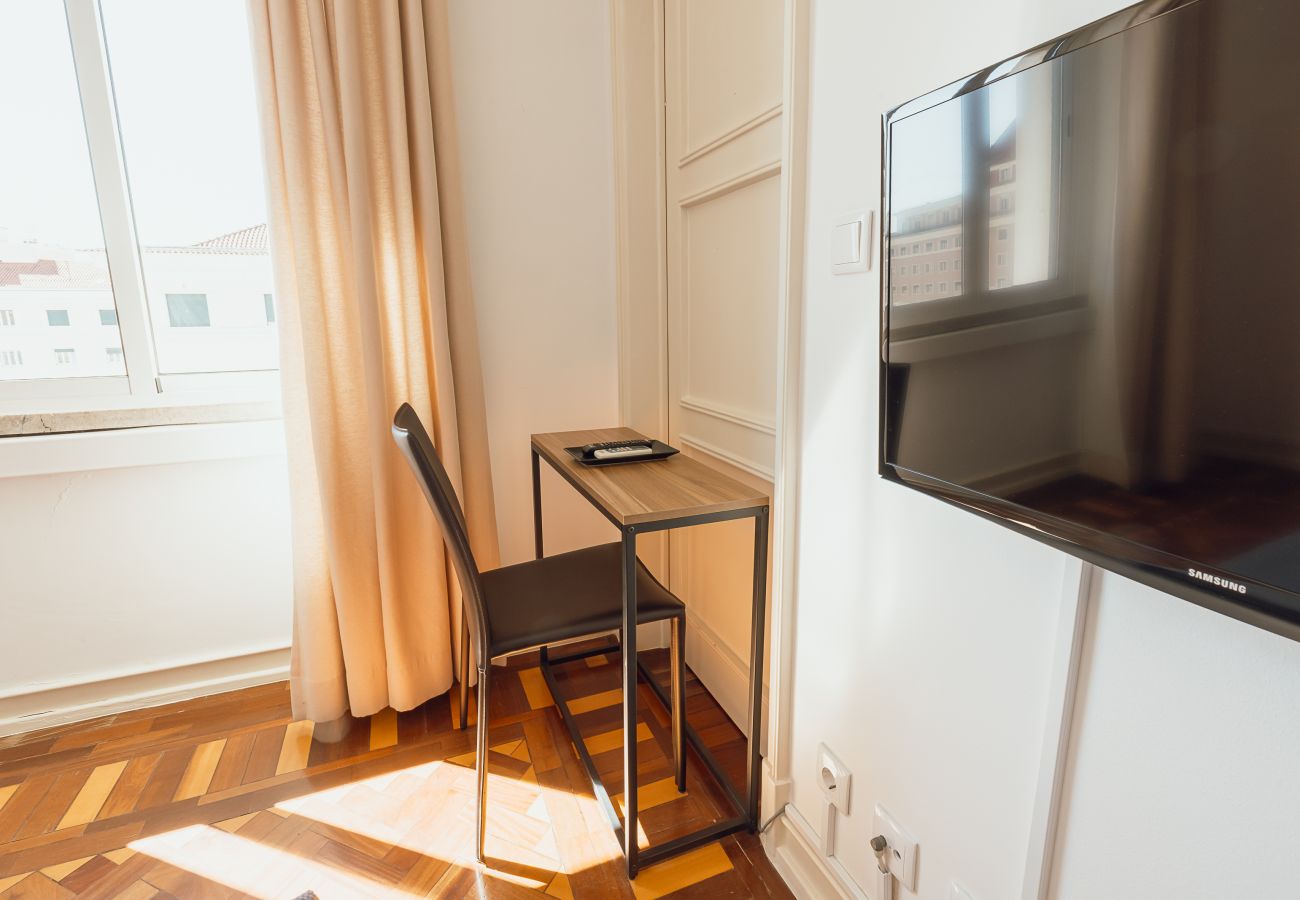 Quarto em Lisboa - Gaspar House in Areeiro Room I by Hosty