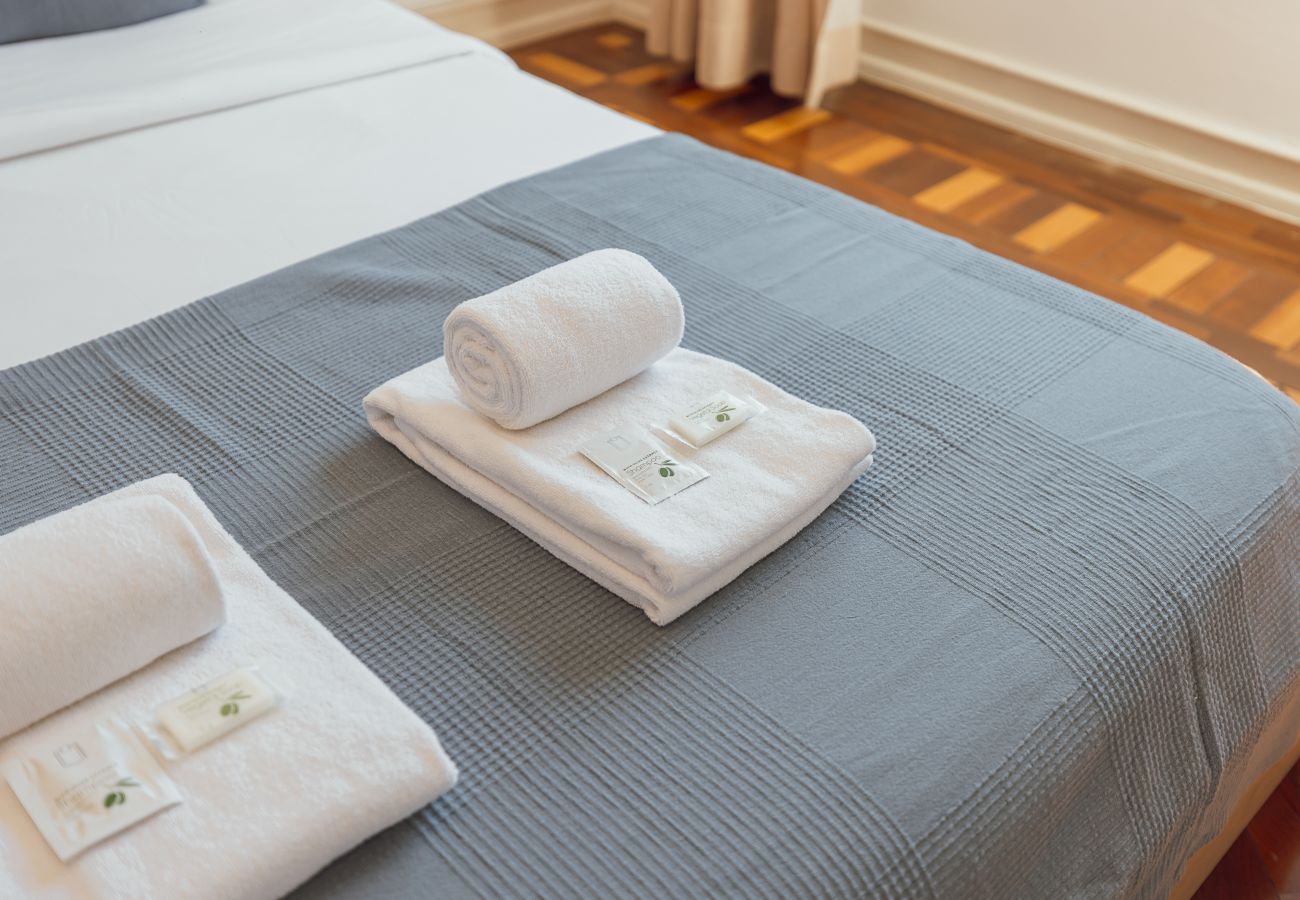 Quarto em Lisboa - Gaspar House in Areeiro Room I by Hosty