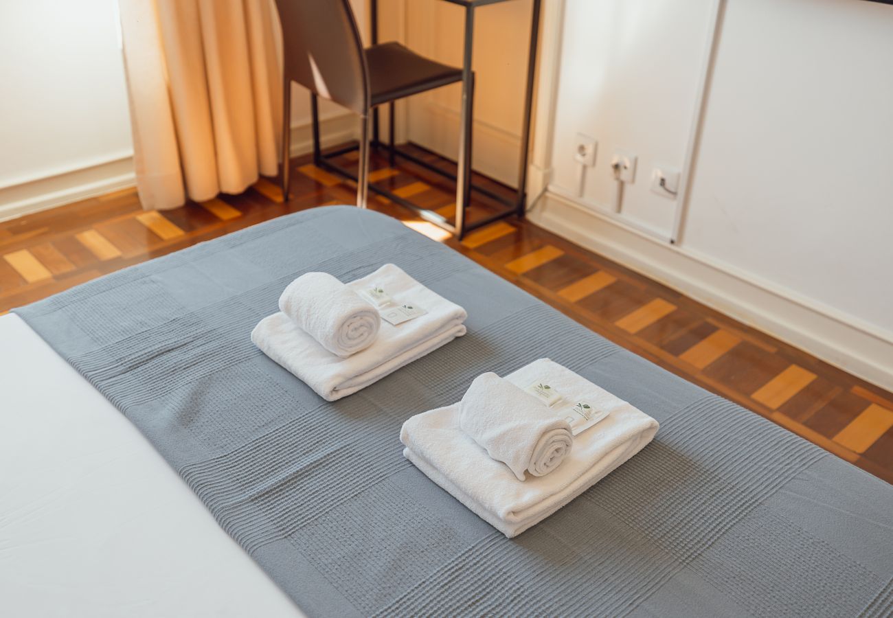 Quarto em Lisboa - Gaspar House in Areeiro Room I by Hosty