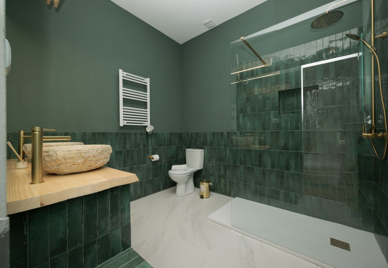 Quarto em Lisboa - Four Horizons II Langkawi by Hosty