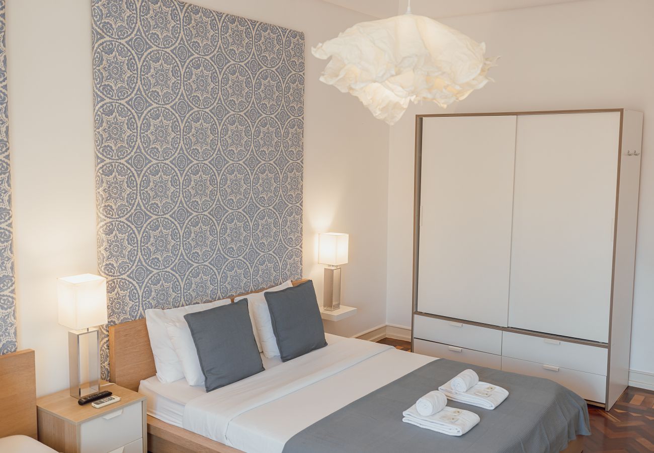 Quarto em Lisboa - Gaspar House in Areeiro Room III by Hosty