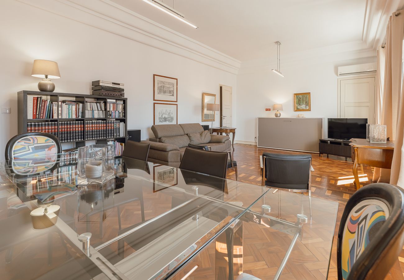 Quarto em Lisboa - Gaspar House in Areeiro Room III by Hosty