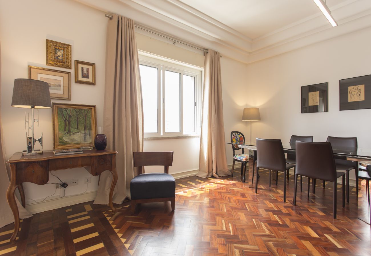 Quarto em Lisboa - Gaspar House in Areeiro Room V by Hosty