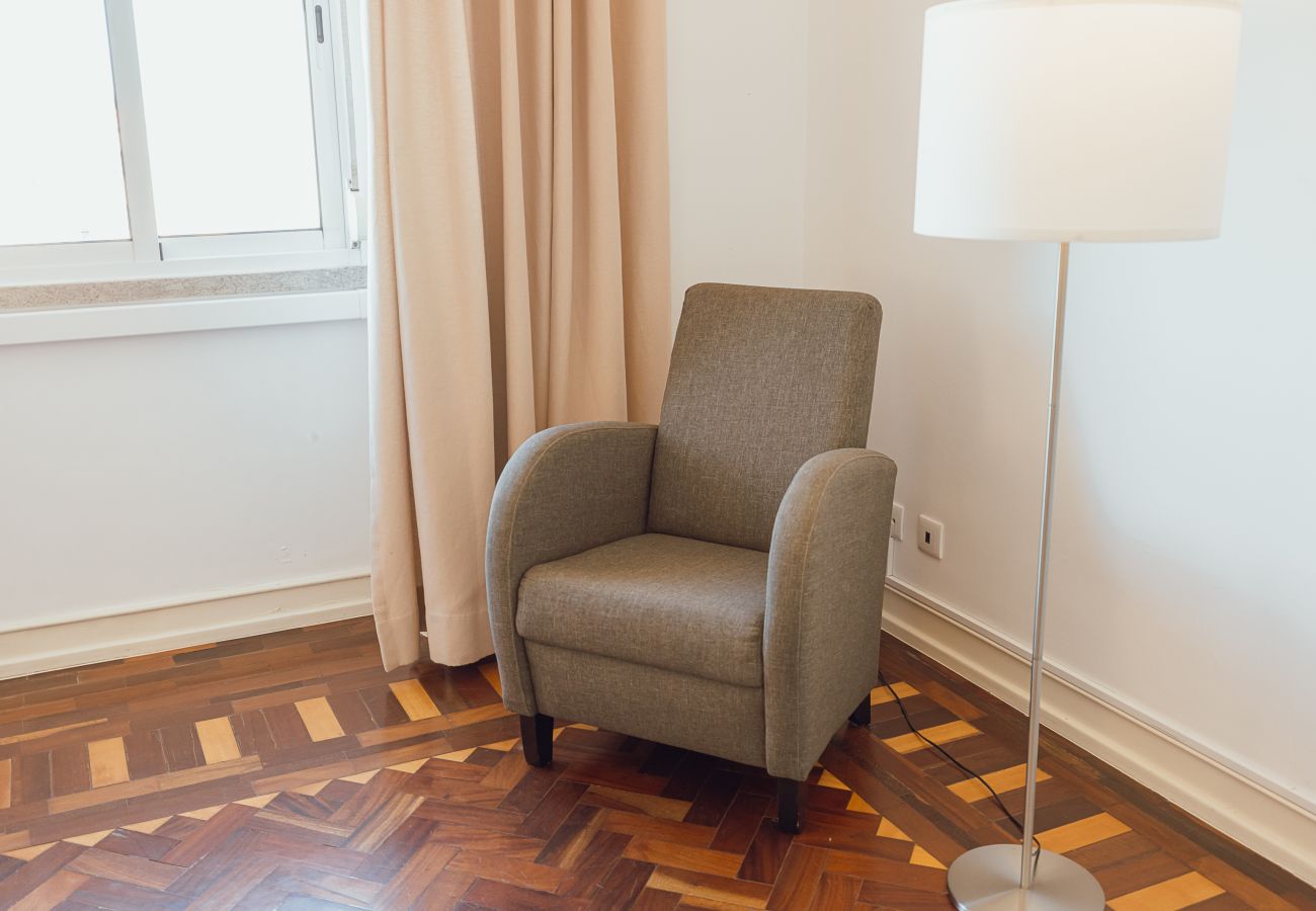 Quarto em Lisboa - Gaspar House in Areeiro Room V by Hosty