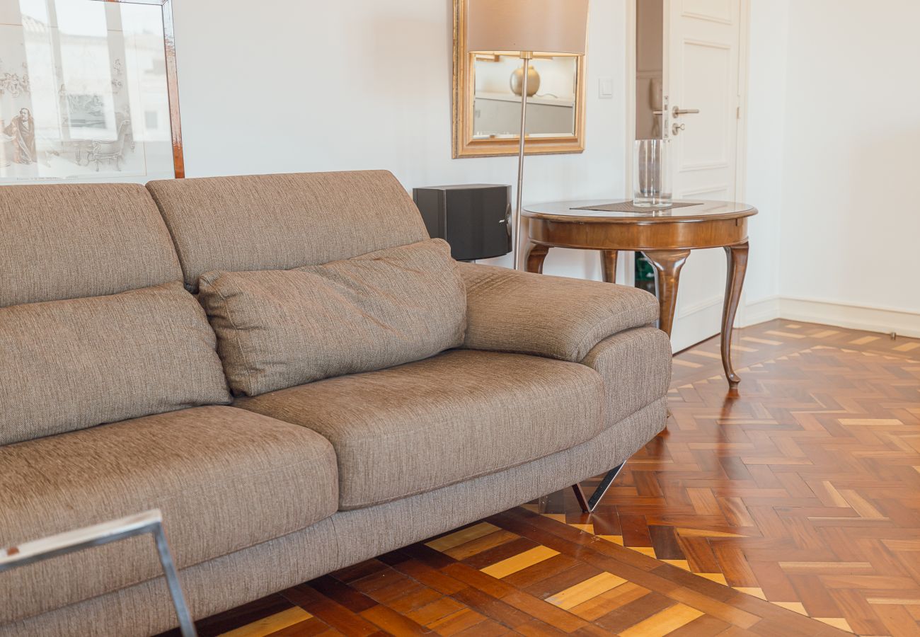 Quarto em Lisboa - Gaspar House in Areeiro Room V by Hosty