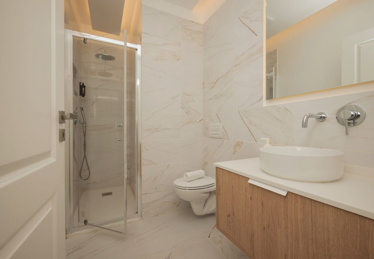 Apartamento em Lisboa - Lapa Design II By Hosty