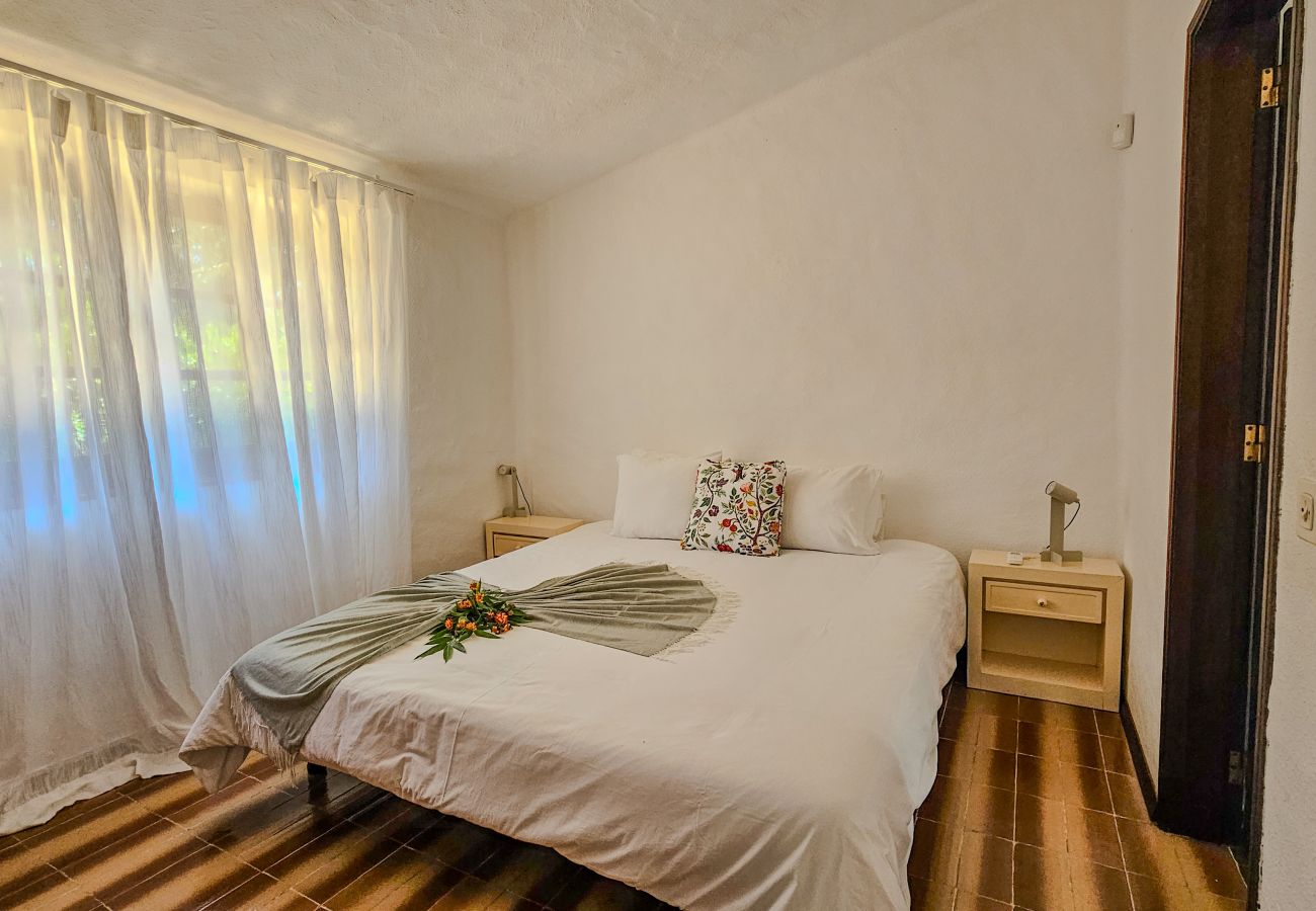 Villa em Portimão - Alvor Private Pool Villa | Large Garden & Peace