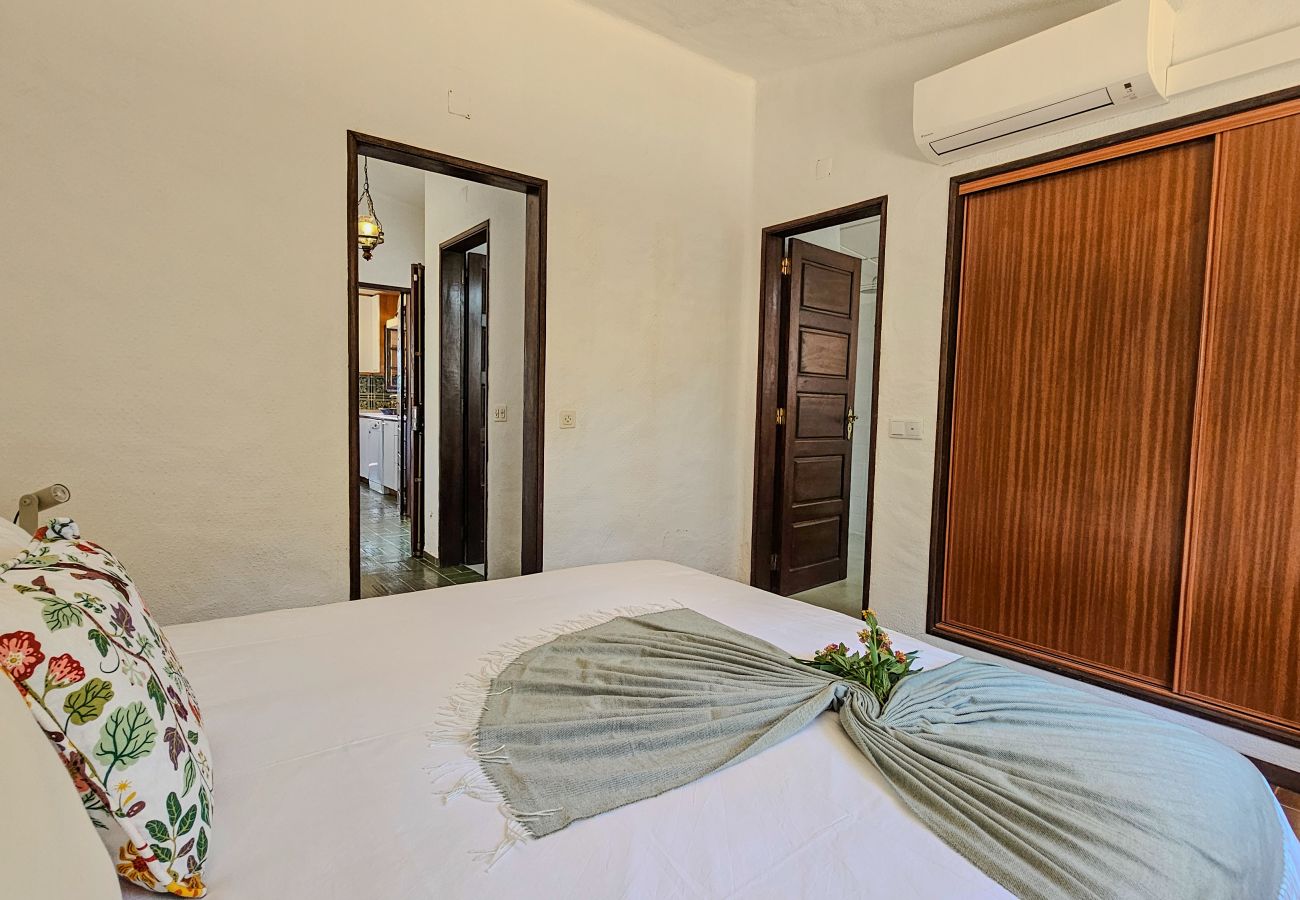 Villa em Portimão - Alvor Private Pool Villa | Large Garden & Peace