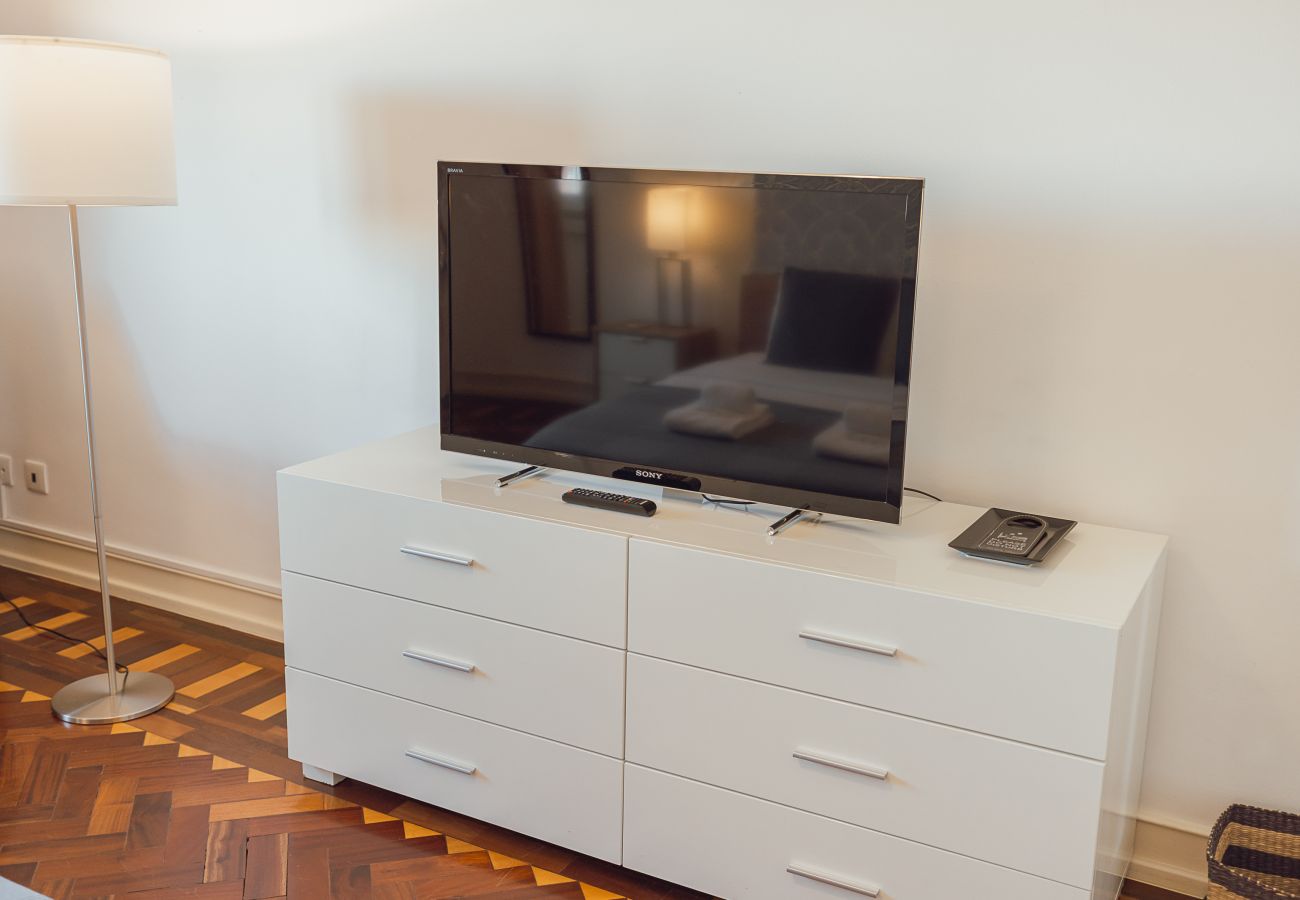 Quarto em Lisboa - Gaspar House in Areeiro Room IV by Hosty