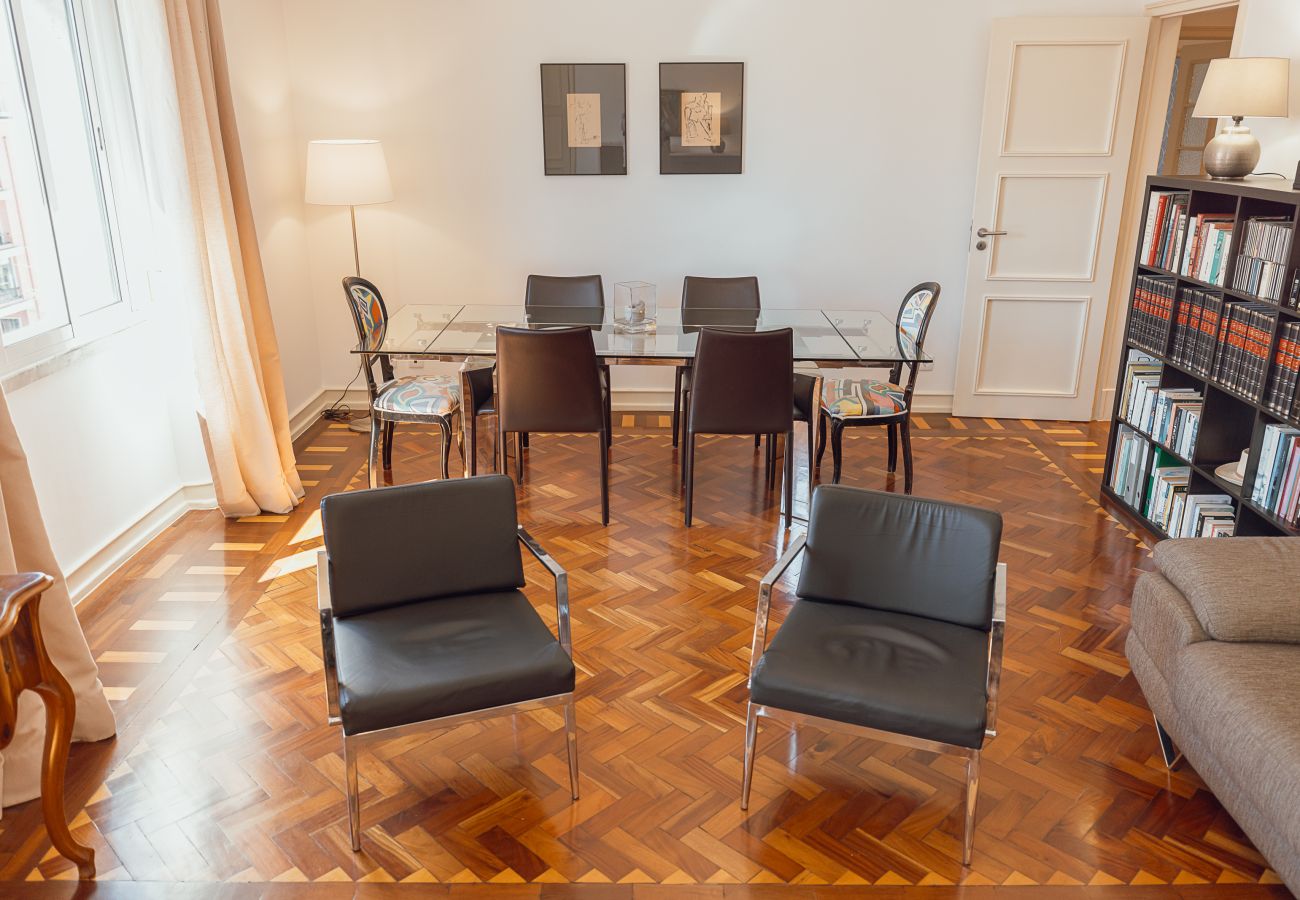 Quarto em Lisboa - Gaspar House in Areeiro Room IV by Hosty