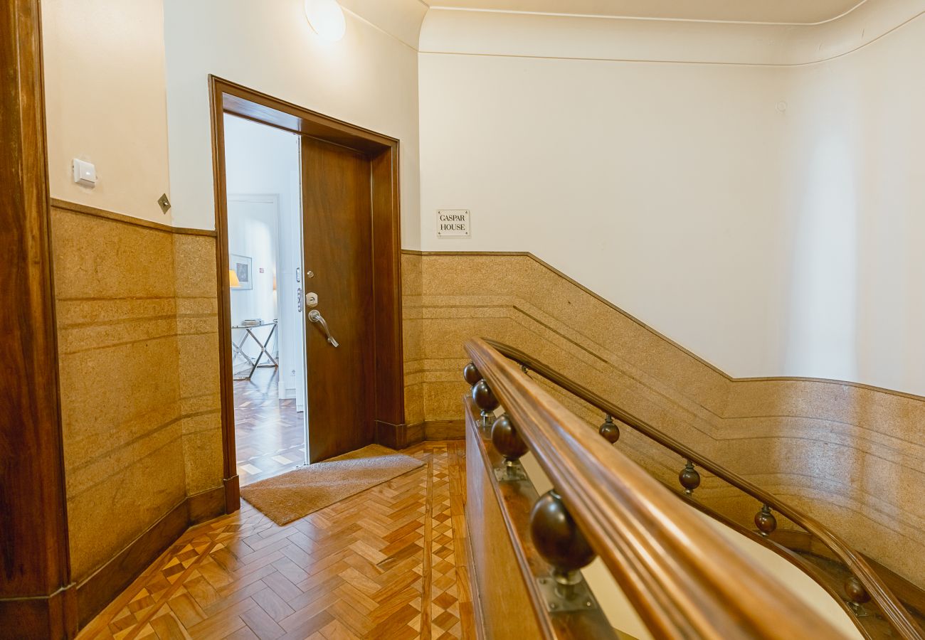 Quarto em Lisboa - Gaspar House in Areeiro Room IV by Hosty