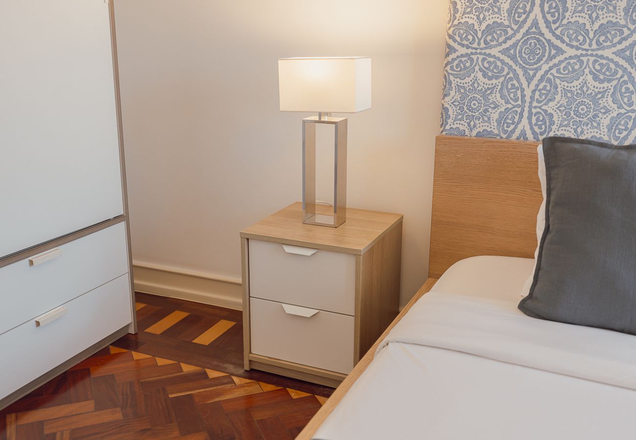 Quarto em Lisboa - Gaspar House in Areeiro Room II by Hosty