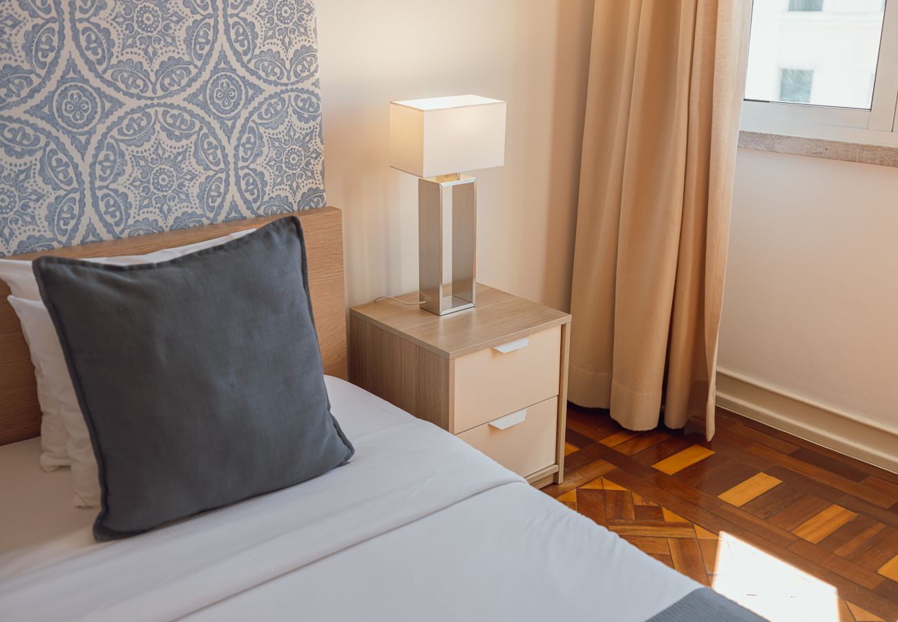 Quarto em Lisboa - Gaspar House in Areeiro Room II by Hosty