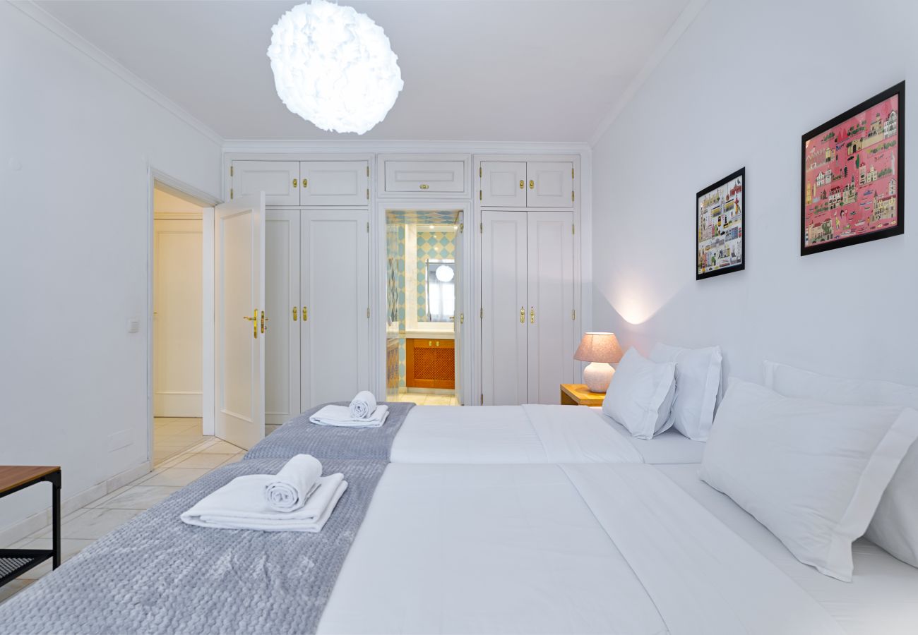Apartamento em Cascais - Carcavelos Design W/Terrace by Hosty