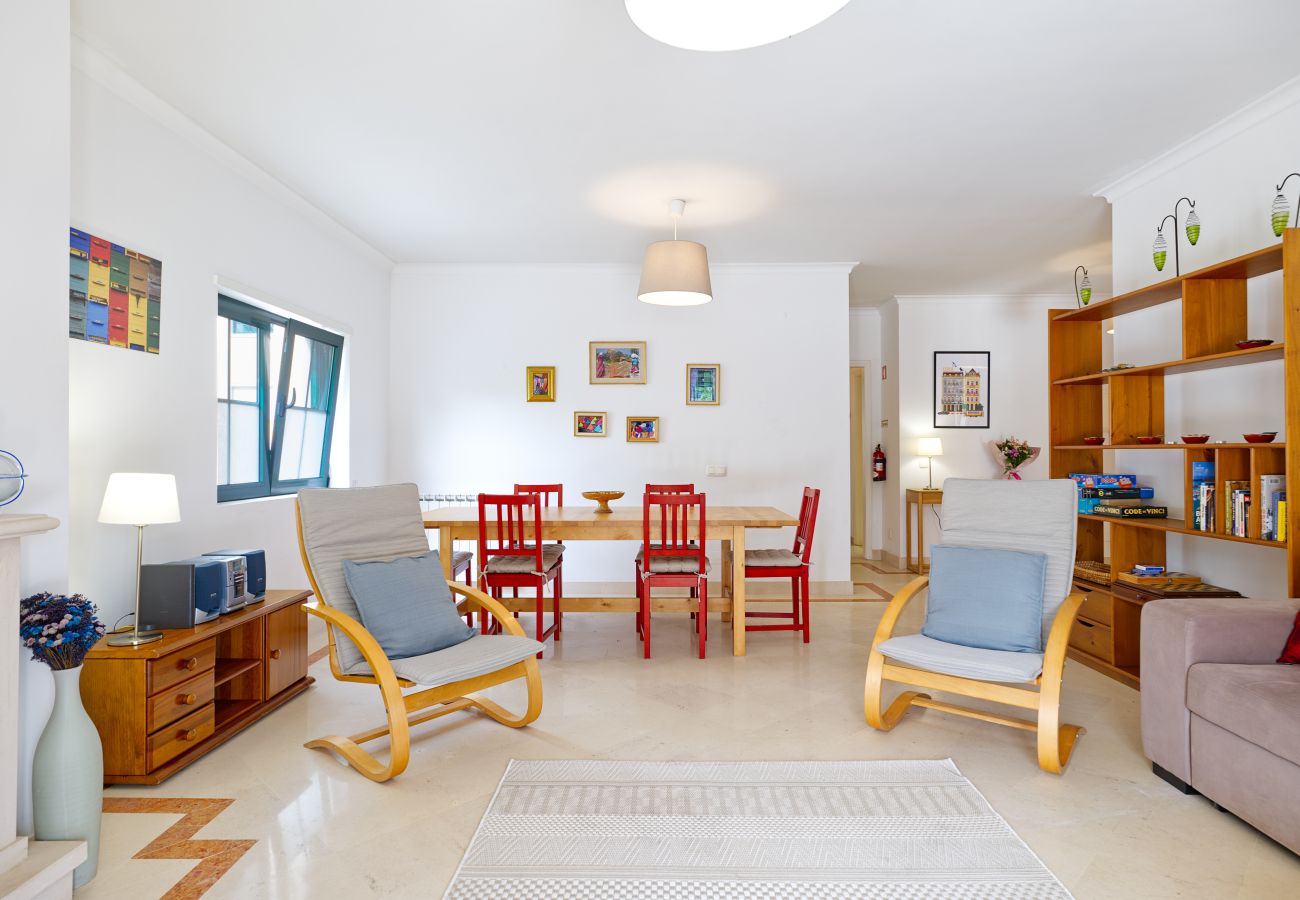 Apartamento em Cascais - Carcavelos Design W/Terrace by Hosty