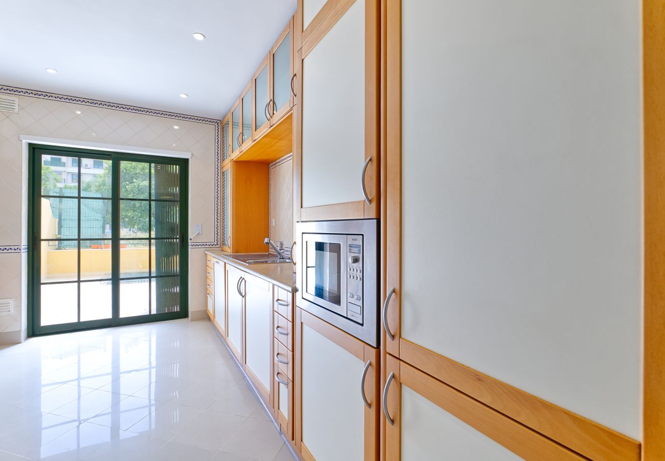Apartamento em Cascais - Carcavelos Design W/Terrace by Hosty