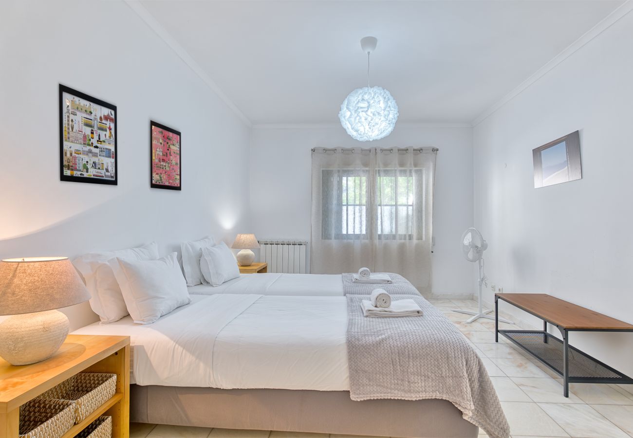 Apartamento em Cascais - Carcavelos Design W/Terrace by Hosty