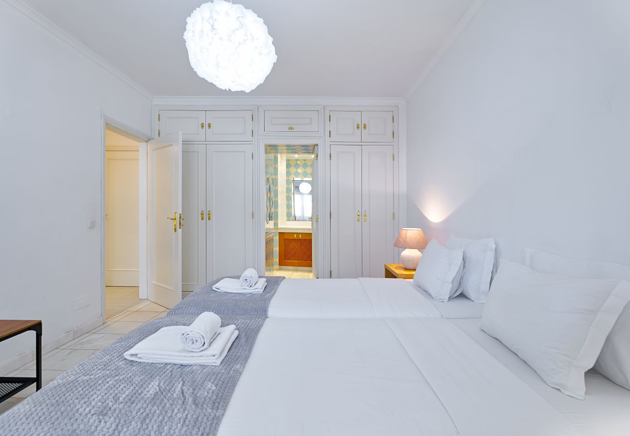 Apartamento em Cascais - Carcavelos Design W/Terrace by Hosty