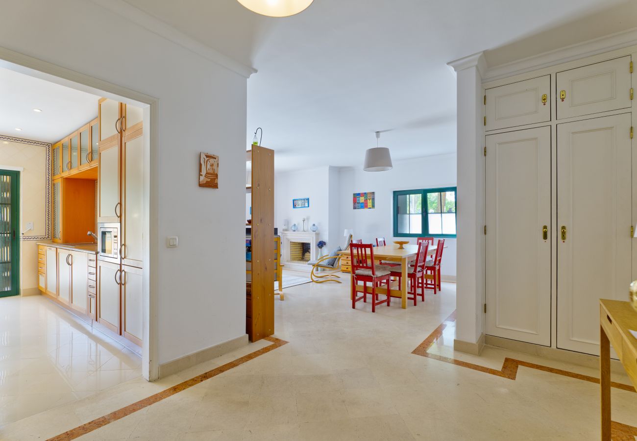Apartamento em Cascais - Carcavelos Design W/Terrace by Hosty