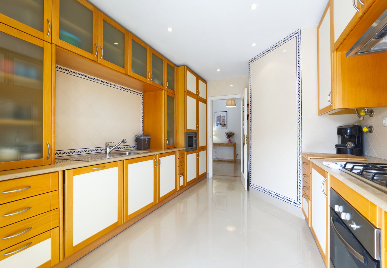 Apartamento em Cascais - Carcavelos Design W/Terrace by Hosty