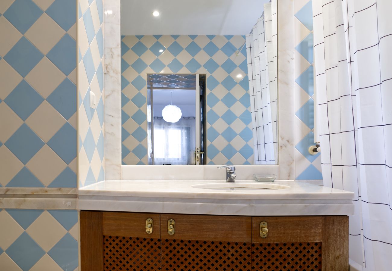 Apartamento em Cascais - Carcavelos Design W/Terrace by Hosty